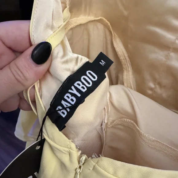 Yellow Ruffled Romper - Picture 4 of 5